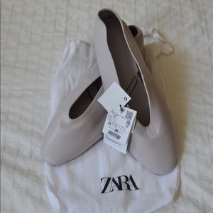 Zara glove flat